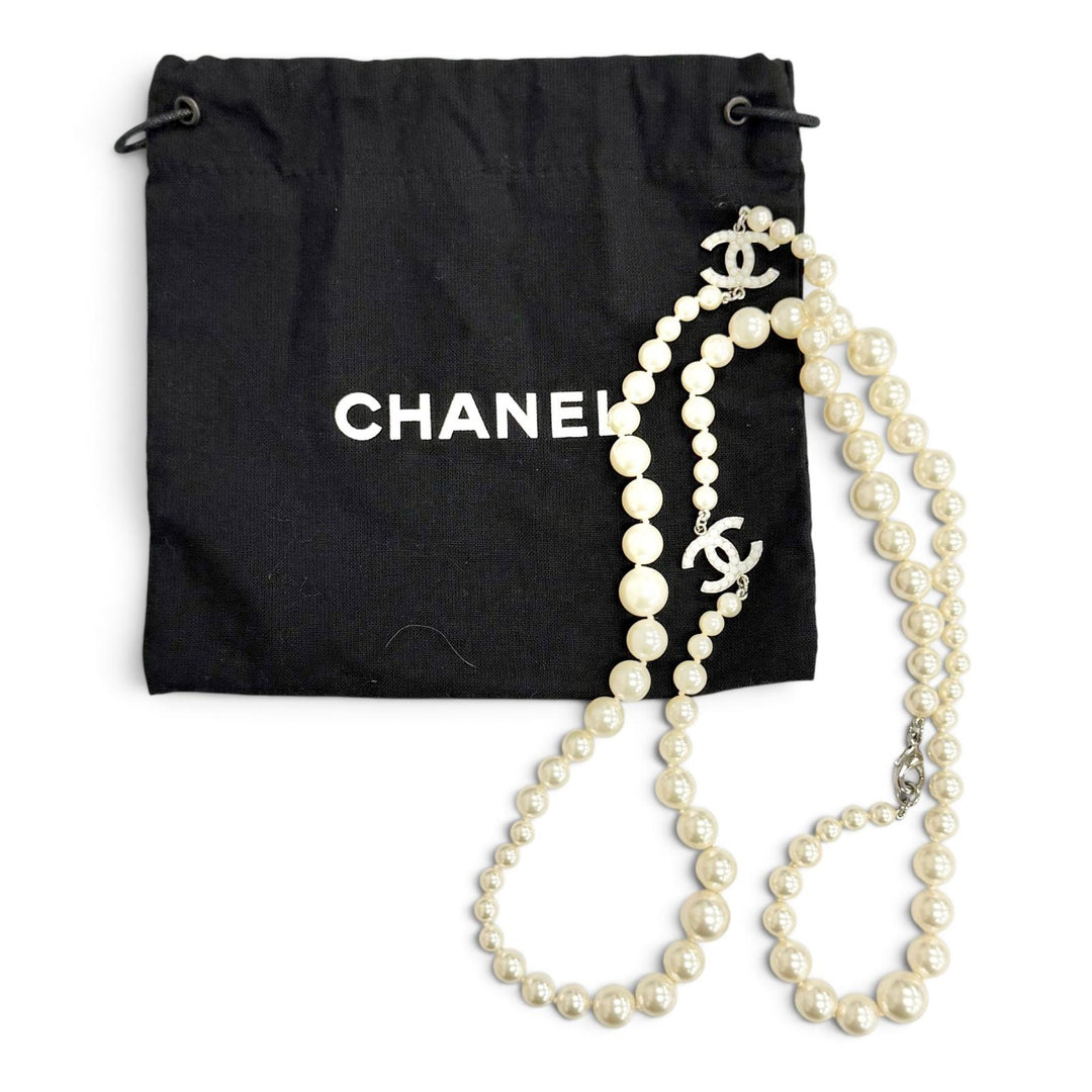 Excellent CHANEL Necklace COCO Mark Long Pearl White system Women A14V