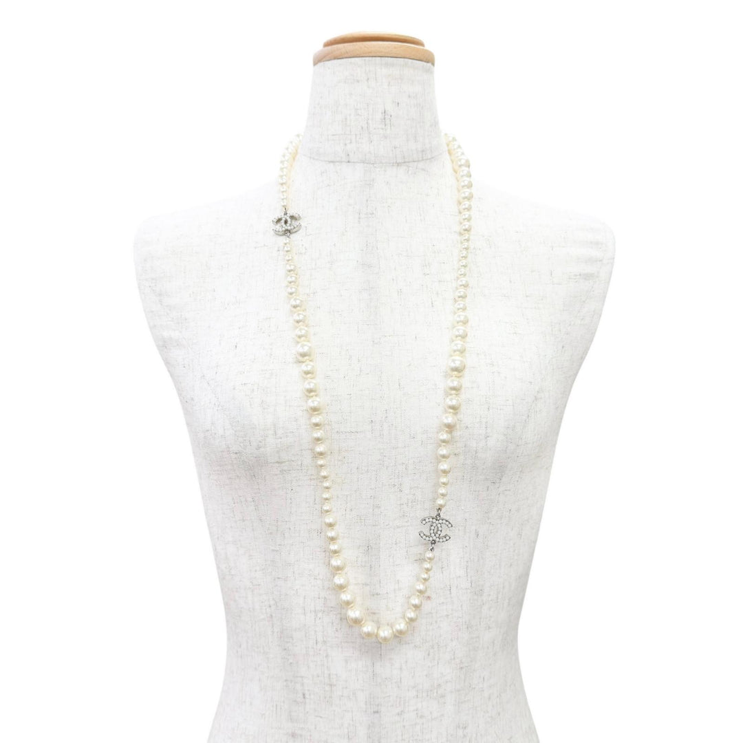 Excellent CHANEL Necklace COCO Mark Long Pearl White system Women A14V