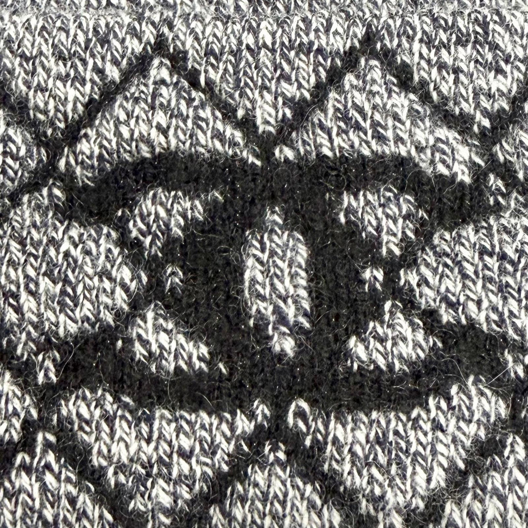 Excellent CHANEL 94% Cashmere Matelassé COCO Mark Knit Cap Beanie gray 18A