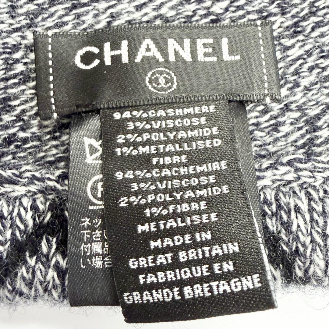 Excellent CHANEL 94% Cashmere Matelassé COCO Mark Knit Cap Beanie gray 18A