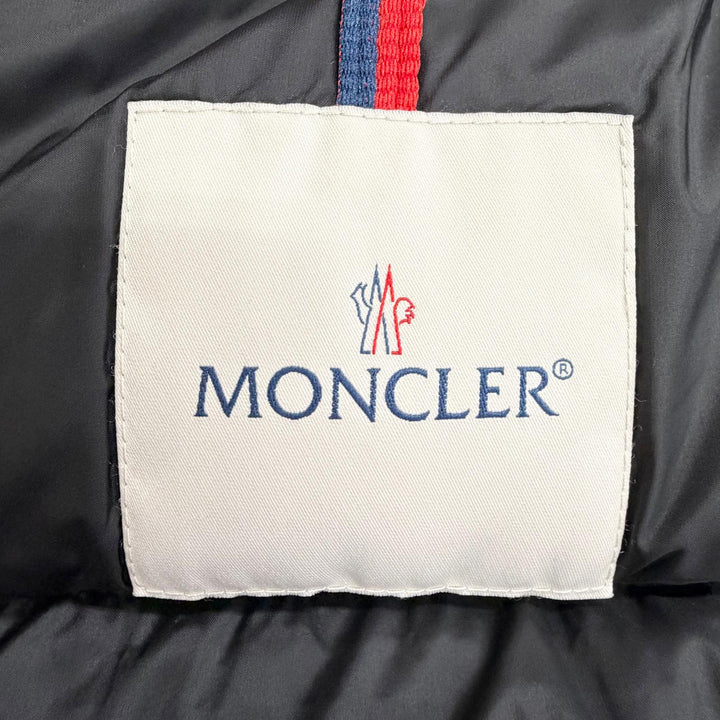 Excellent MONCLER Down jacket AVOCE Logo patch, hooded short jacket black 1