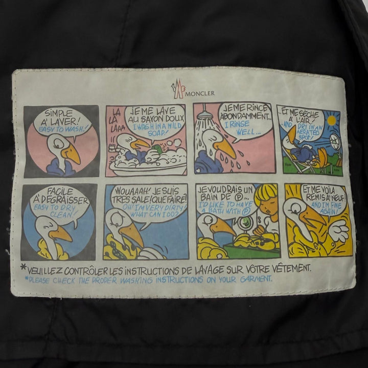 Very Good MONCLER down coat CHONDRILLE Logo patch, hooded, concealed placket 1