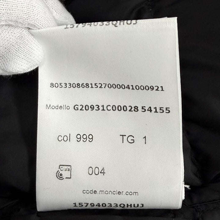 Very Good MONCLER down coat CHONDRILLE Logo patch, hooded, concealed placket 1