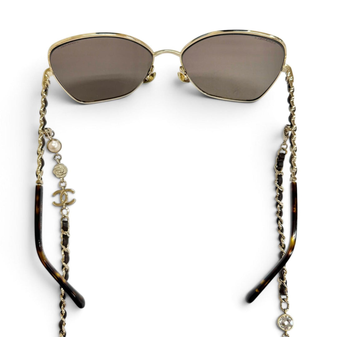Great CHANEL sunglasses COCO Mark butterfly shape with logo chain gold 4274-Q