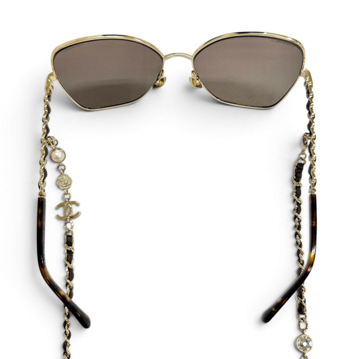 Great CHANEL sunglasses COCO Mark butterfly shape with logo chain gold 4274-Q
