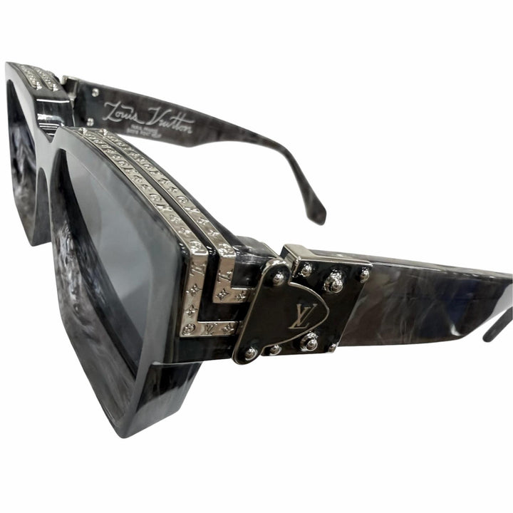 Excellent LOUIS VUITTON sunglasses 1.1 Millionaire Marble Square Gris