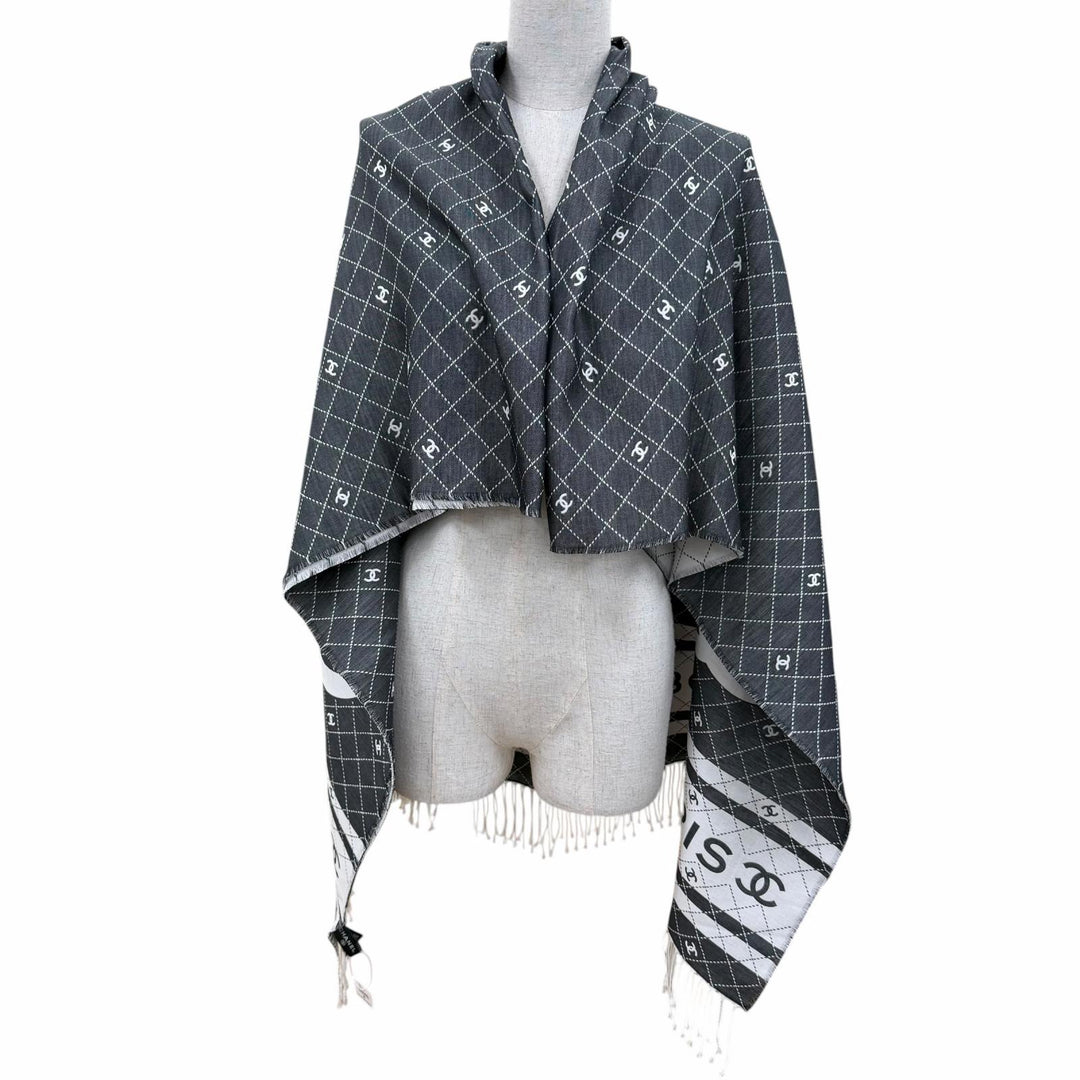 Pristine CHANEL shawl 31 RUE CAMBON COCO Mark Large Stole with Fringe gray