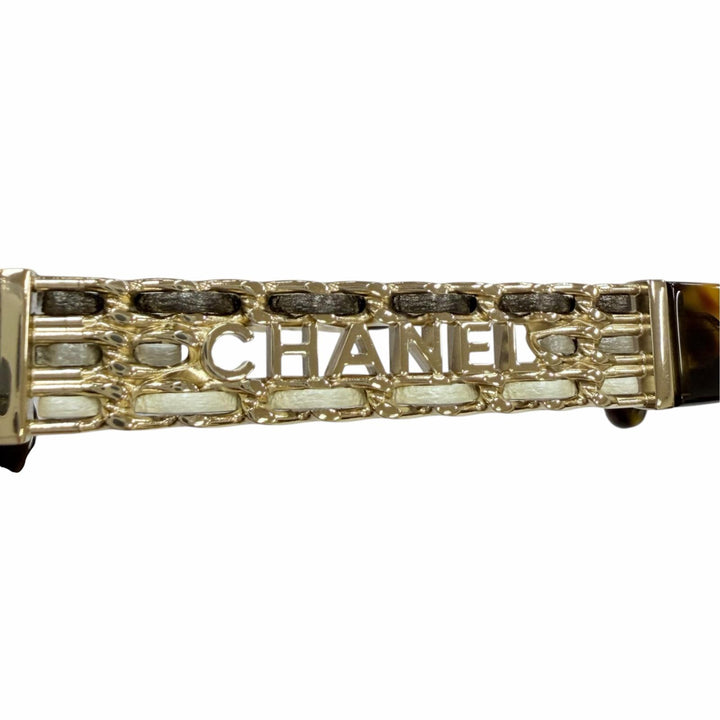 Excellent CHANEL sunglasses Logo, leather accents, cat eye design Brown 5538-Q-A