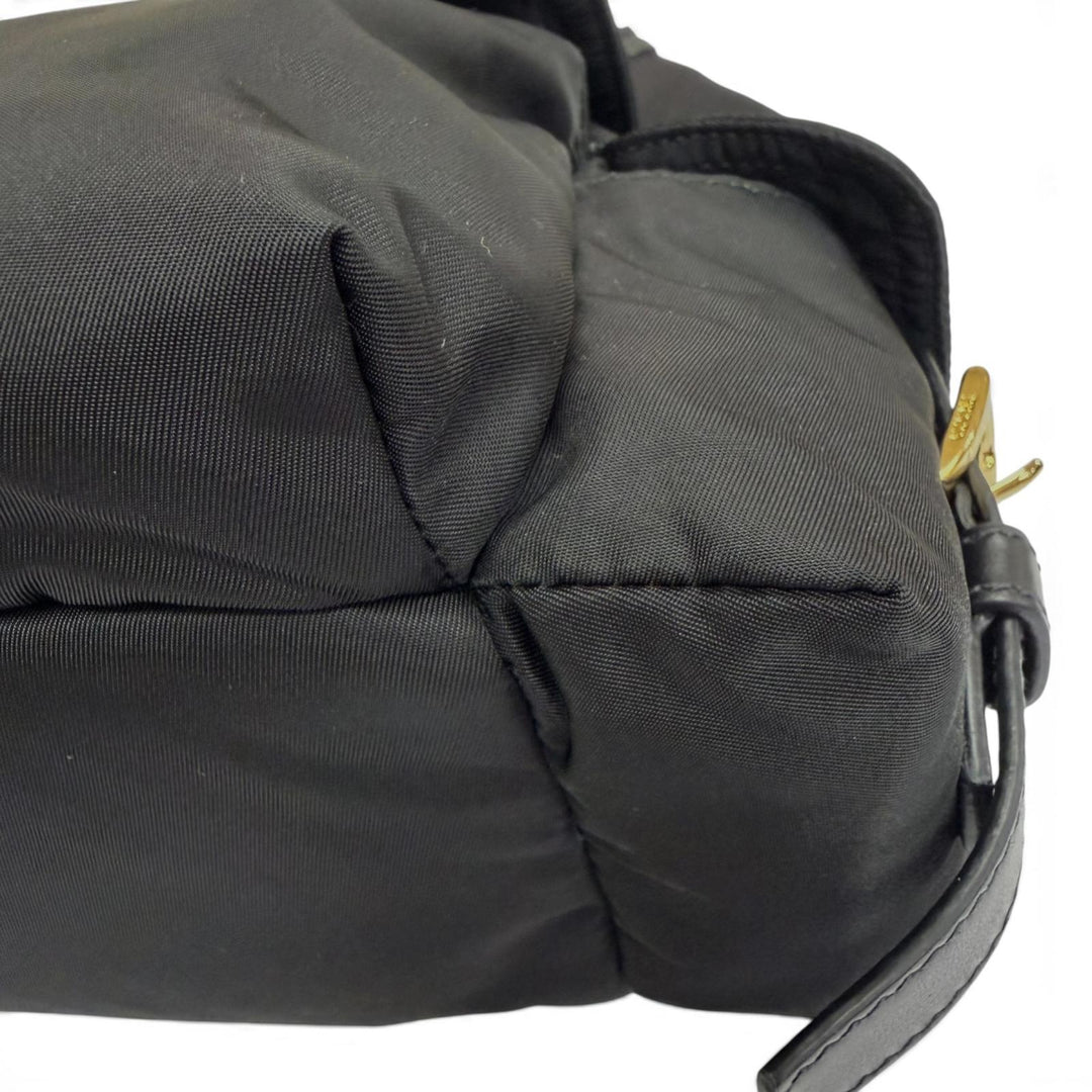Great PRADA Shoulder Bag Explorer Medium Triangle logo Re-Nylon 2WAY