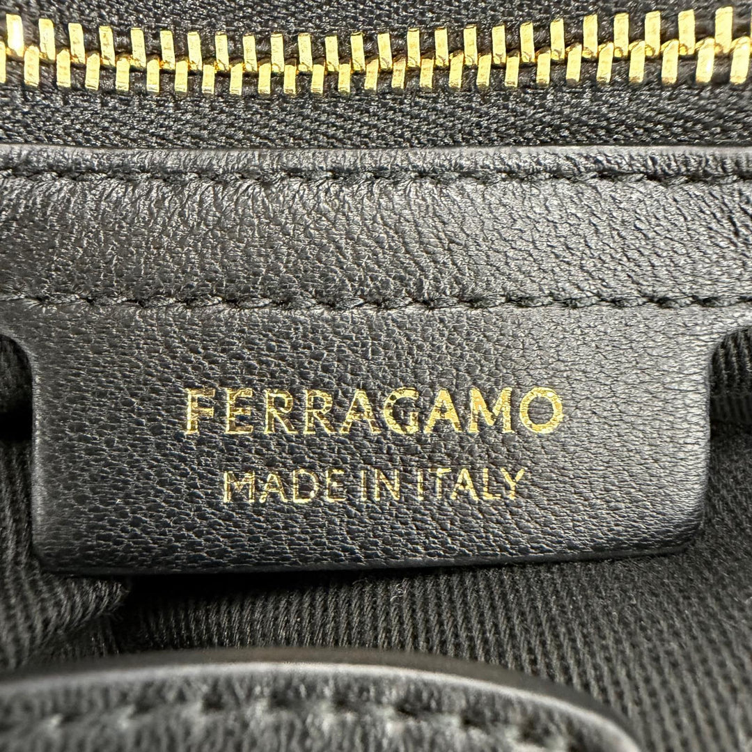 Great FERRAGAMO Tote Bag Gancini Soft Bag M Lamb Nappa Leather 2-Way Shoulder