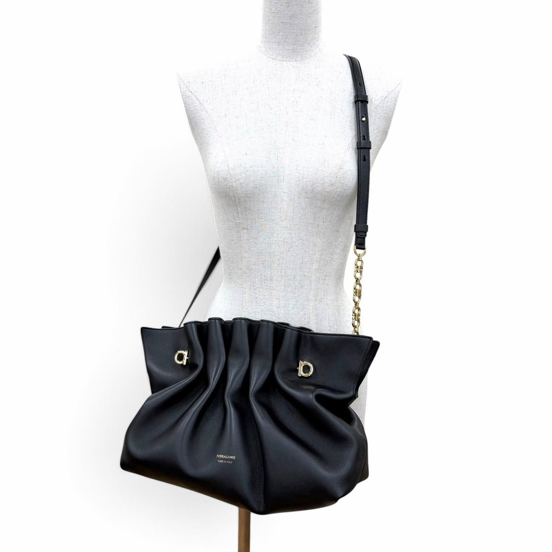 Great FERRAGAMO Tote Bag Gancini Soft Bag M Lamb Nappa Leather 2-Way Shoulder