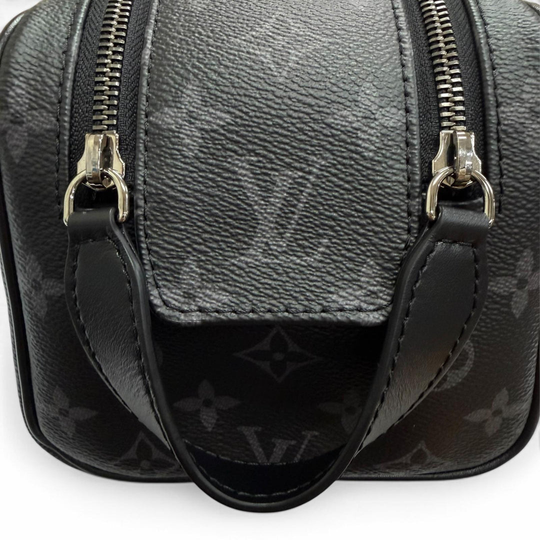 Excellent LOUIS VUITTON business bag Dop kit Travel pouch black