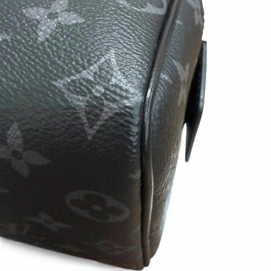 Excellent LOUIS VUITTON business bag Dop kit Travel pouch black