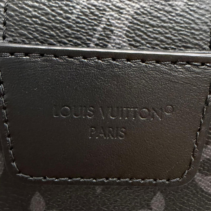 Excellent LOUIS VUITTON business bag Dop kit Travel pouch black