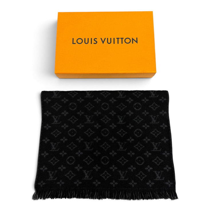Great LOUIS VUITTON Scarf Monogram Classic with Fringe black wool mens M70520