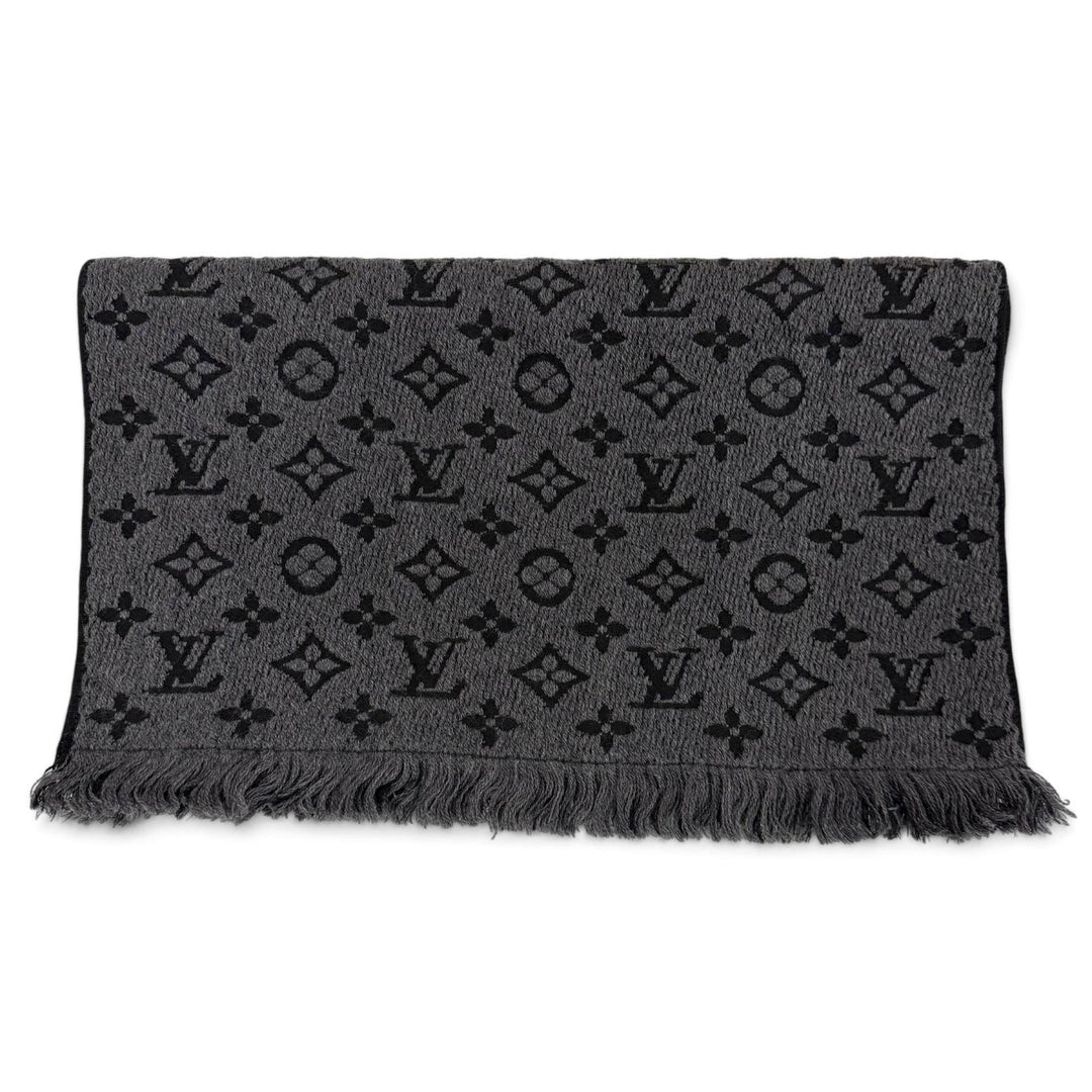 Great LOUIS VUITTON Scarf Monogram Classic with Fringe gray wool mens M78526