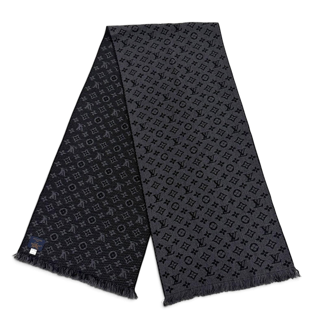 Great LOUIS VUITTON Scarf Monogram Classic with Fringe gray wool mens M78526