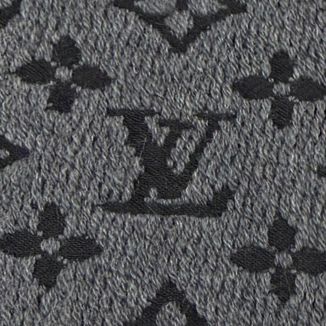 Great LOUIS VUITTON Scarf Monogram Classic with Fringe gray wool mens M78526