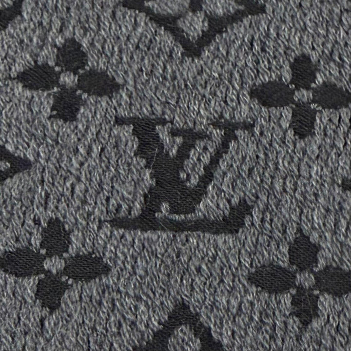 Great LOUIS VUITTON Scarf Monogram Classic with Fringe gray wool mens M78526