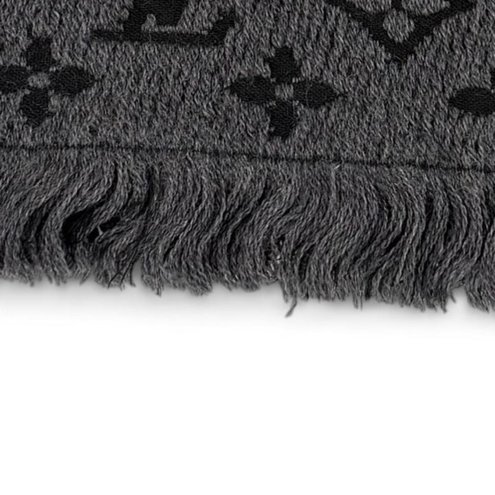 Great LOUIS VUITTON Scarf Monogram Classic with Fringe gray wool mens M78526