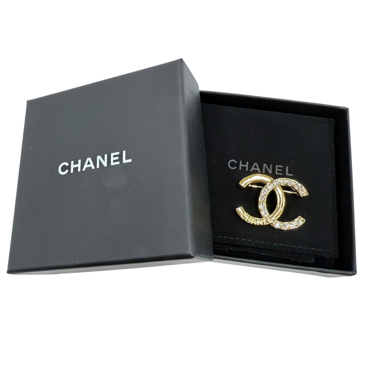 Excellent CHANEL Brooch COCO Mark Rhinestone Accessories gold metal Women A24P