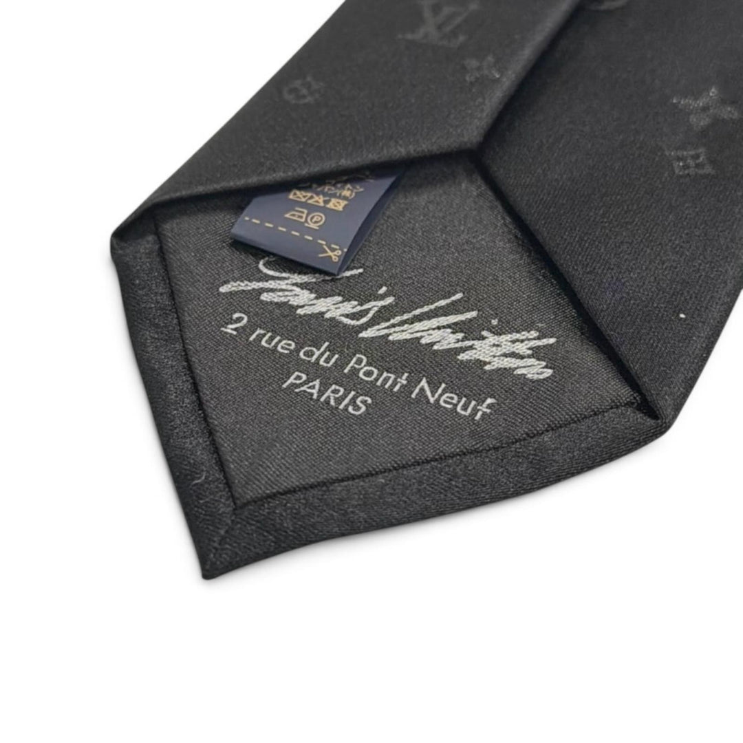 Pristine LOUIS VUITTON tie LV Starry Night 7CM Monogram pattern silk M79089