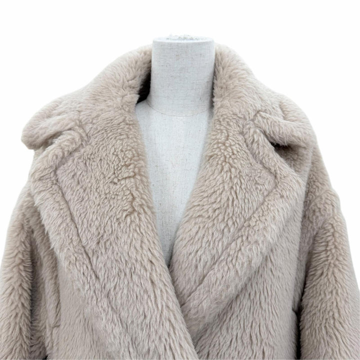 Excellent Max Mara coat Teddy bear Silk blend, beige alpaca 101615136