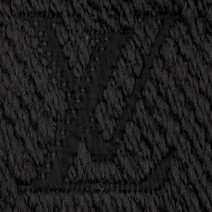 Great LOUIS VUITTON Scarf Escharpe Logomania Monogram With fringe gray M72431