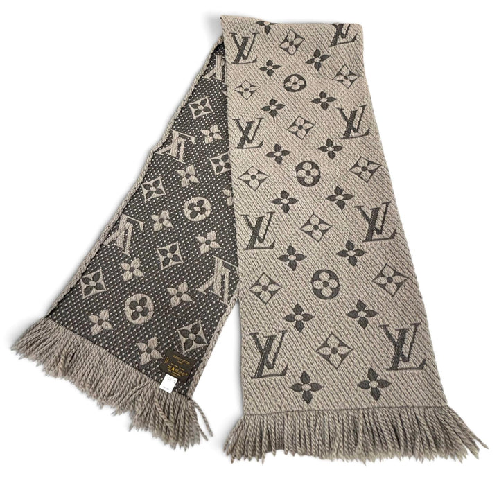 Great LOUIS VUITTON Scarf Escharpe Logomania Monogram With fringe Gurege wool