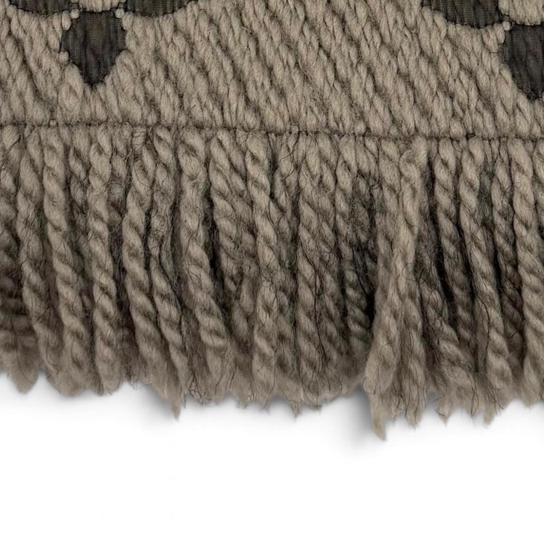 Great LOUIS VUITTON Scarf Escharpe Logomania Monogram With fringe Gurege wool
