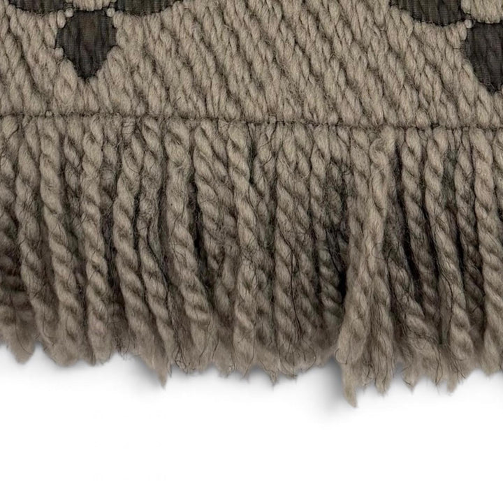 Great LOUIS VUITTON Scarf Escharpe Logomania Monogram With fringe Gurege wool