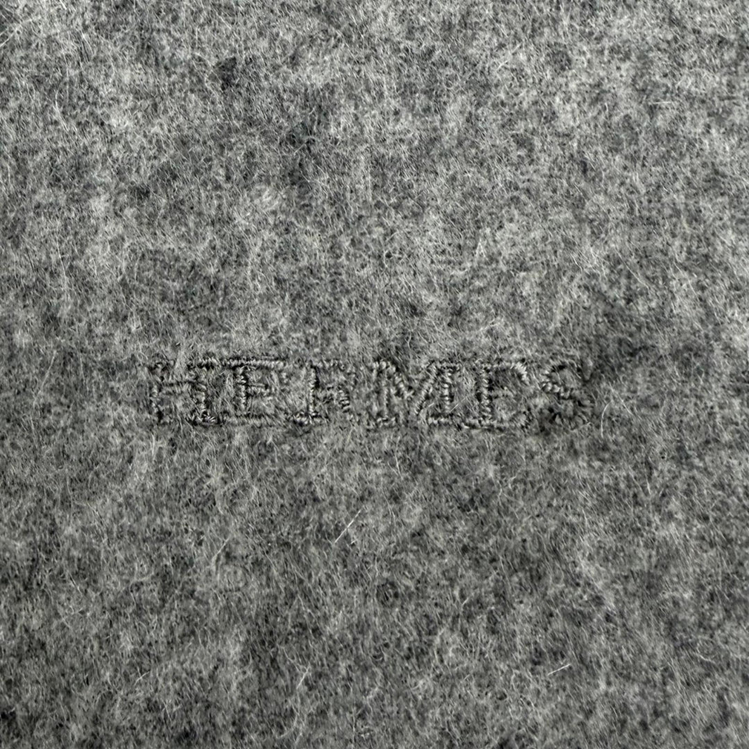 Great HERMES Scarf Large shawl with logo embroidery and fringe gray cashmere