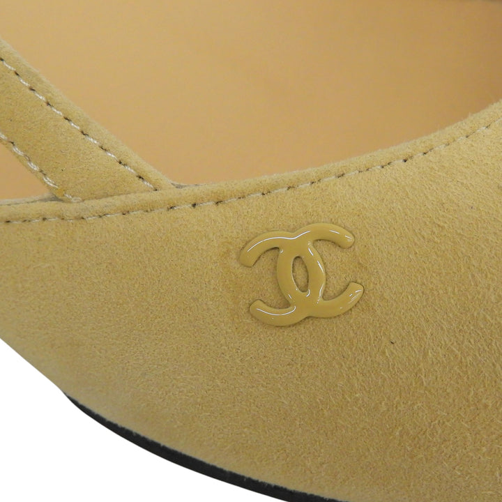 Excellent CHANEL pumps COCO Mark Slingback Low Heel beige Suede leather Women