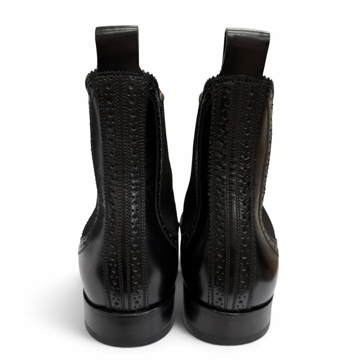 Excellent DOLCE&GABBANA Ankle boots Perforated side-gore Chelsea boots