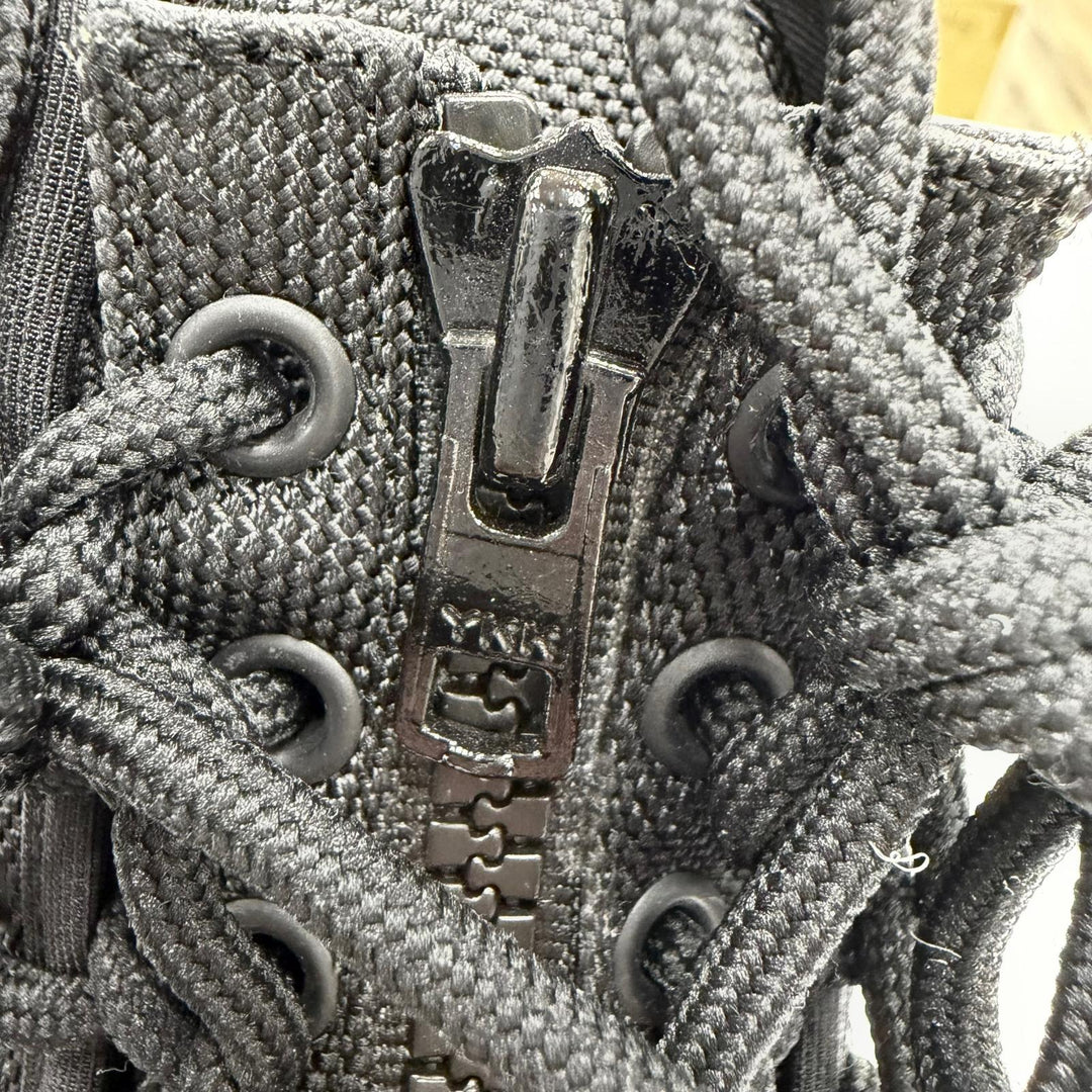 Excellent MONCLER GENIUS 4 HYKE short boots HYKE DESERTYX Logo design ZIP UP 36