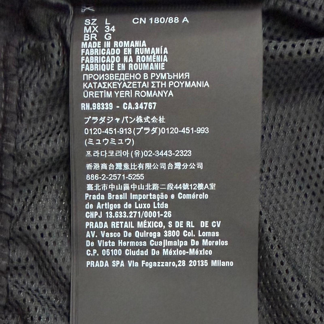 Excellent PRADA Shorts Triangle logo black recycled polyamide mens L SPH226