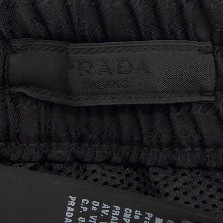 Excellent PRADA Shorts Triangle logo black recycled polyamide mens L SPH226