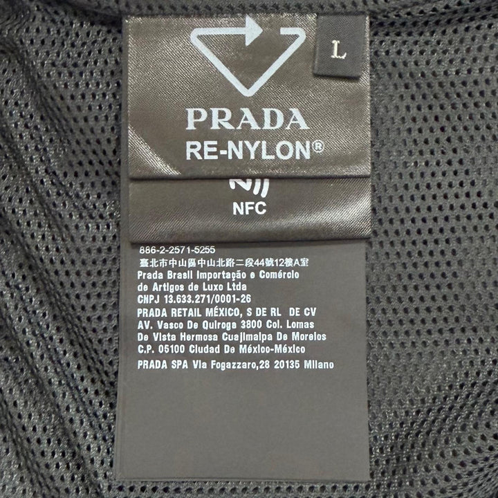 Excellent PRADA Shorts Triangle logo black recycled polyamide mens L SPH226