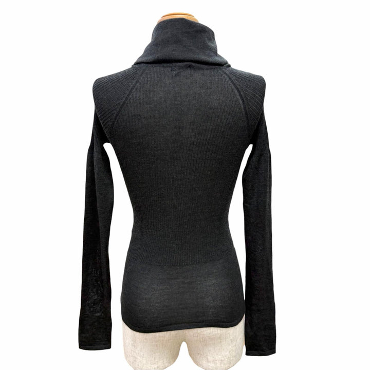 Excellent CHANEL knit turtleneck top with two Camellia Brooch 34 05A P26591