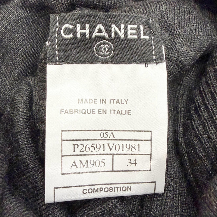 Excellent CHANEL knit turtleneck top with two Camellia Brooch 34 05A P26591