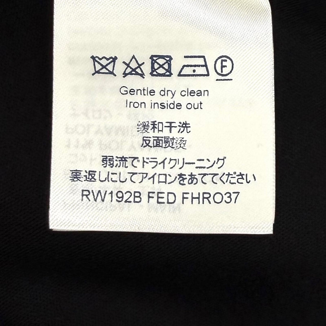 Pristine LOUIS VUITTON one piece Leather logo patch with frill design cotton L