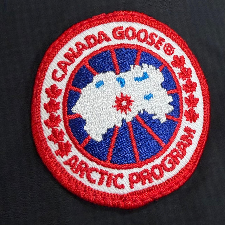 Excellent CANADA GOOSE Down jacket LODGE HOODY Mini Logo Patch Hooded