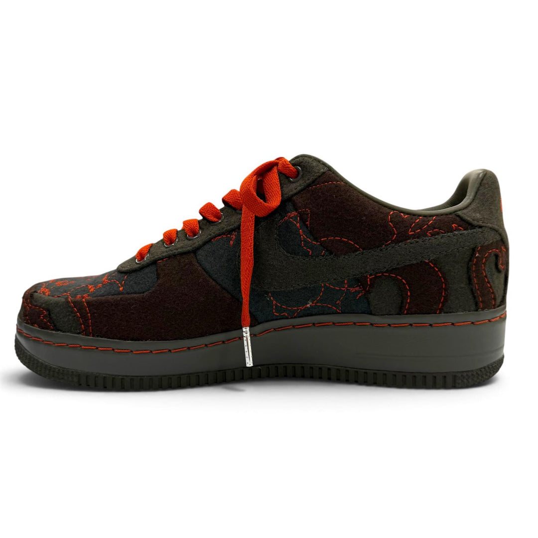 Pristine NIKE sneakers Air Force 1 Low Supreme TZ Maharam khaki 26 363171-031