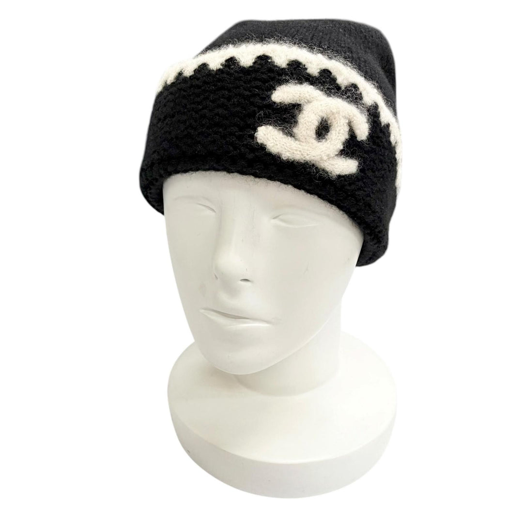 Excellent CHANEL Knit cap COCO Mark Knit hat black cashmere Women AA9203