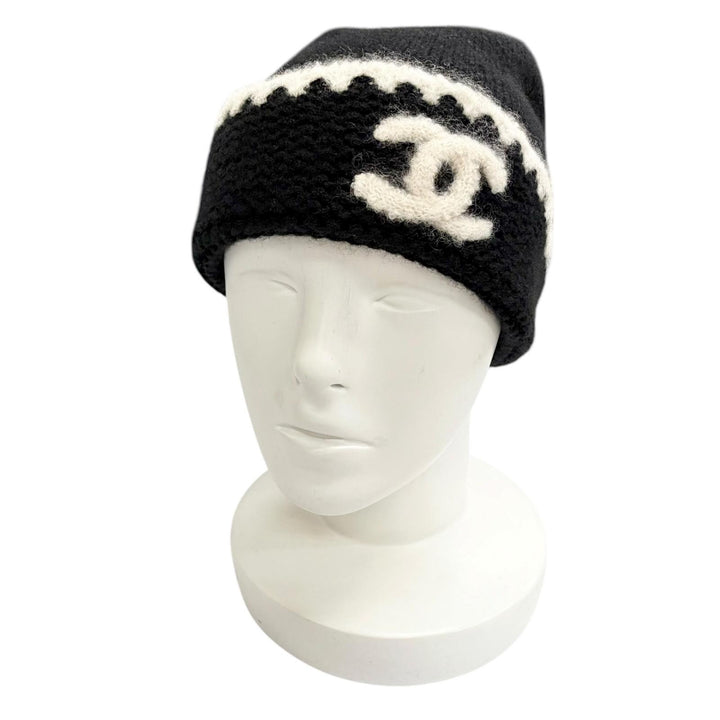 Excellent CHANEL Knit cap COCO Mark Knit hat black cashmere Women AA9203