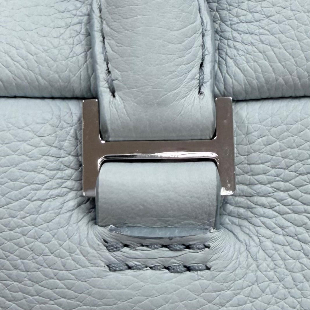 Excellent HIROFU Handbag Logo-engraved leather Light blue leather Women