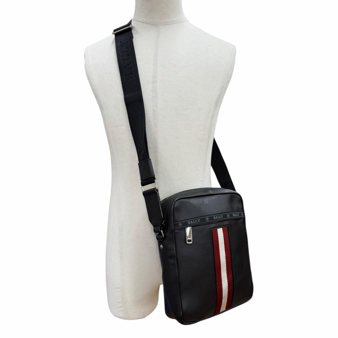 Great BALLY Shoulder Bag HOLM with logo patch black leather mens