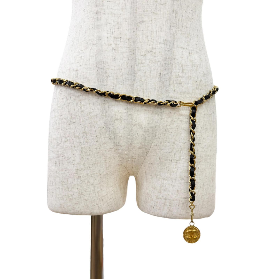 Very Good CHANEL belt COCO Mark Medal Motif Leather Chain gold leather Women