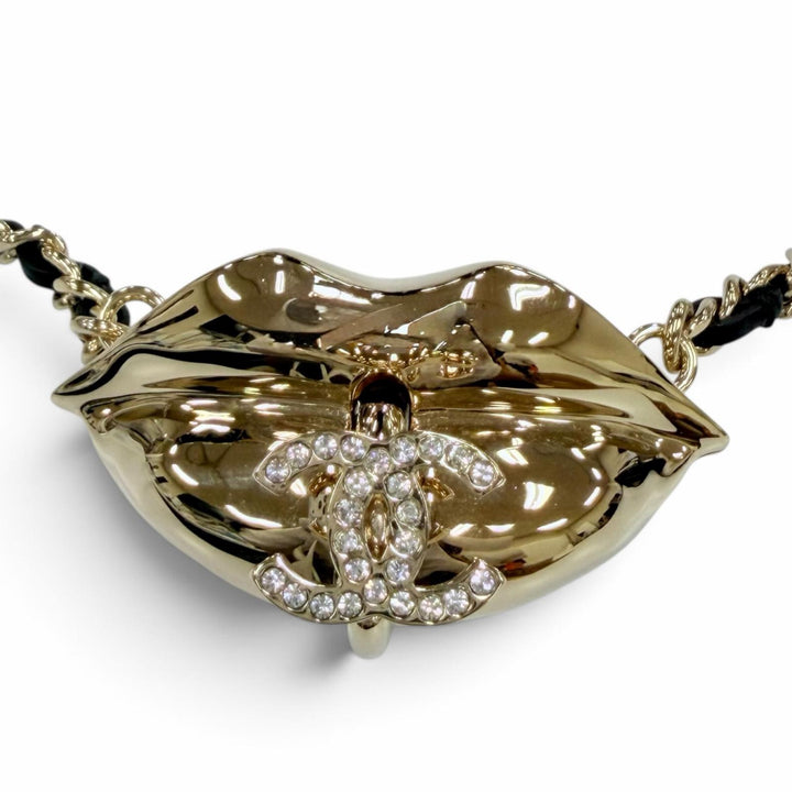 Excellent CHANEL COCO Mark Lip Motif Rhinestone Mirror Chain Necklace gold B23S