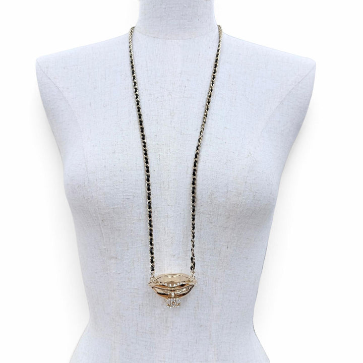 Excellent CHANEL COCO Mark Lip Motif Rhinestone Mirror Chain Necklace gold B23S